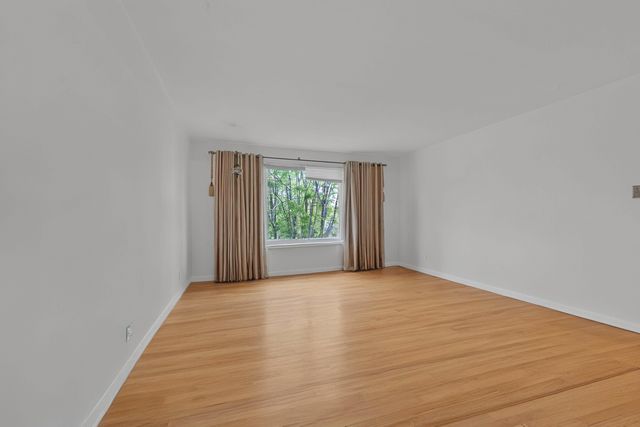 6146 N Damen Avenue 3H, Chicago, IL 60659
