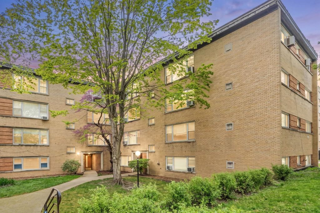 6146 N Damen Avenue 3H, Chicago, IL 60659
