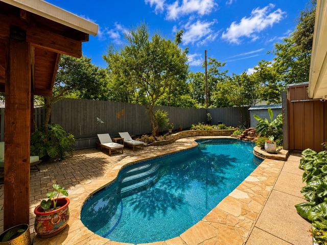 9016 Bretshire Drive, Dallas, TX 75228