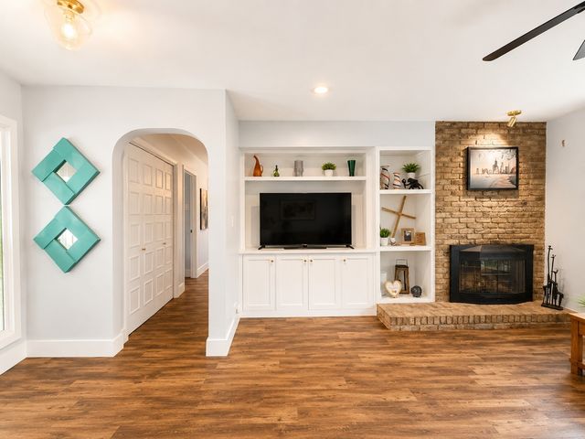 9016 Bretshire Drive, Dallas, TX 75228