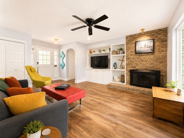 9016 Bretshire Drive, Dallas, TX 75228