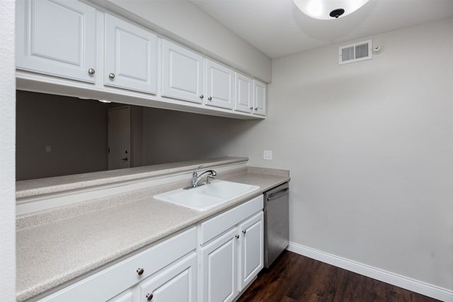 101 NW 8th Street 108, Grimes, IA 50111