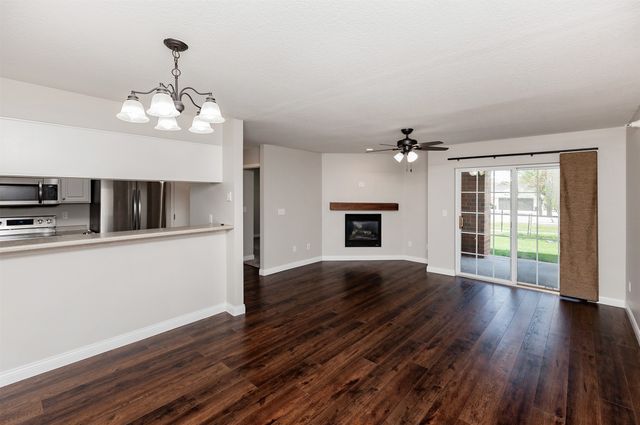 101 NW 8th Street 108, Grimes, IA 50111