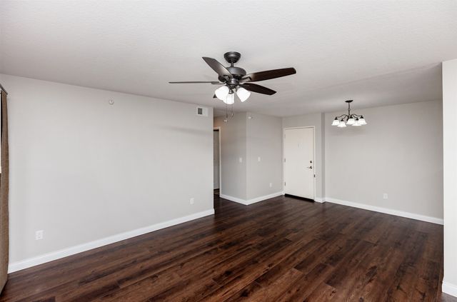 101 NW 8th Street 108, Grimes, IA 50111