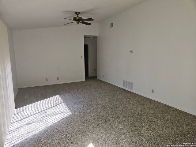 5319 ASHBURY DR, San Antonio, TX 78250