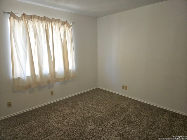 5319 ASHBURY DR, San Antonio, TX 78250