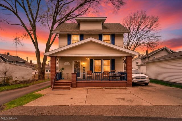 1815 Walden Avenue NW, Canton, OH 44709