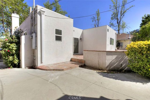 5709 Beck Avenue, North Hollywood, CA 91601