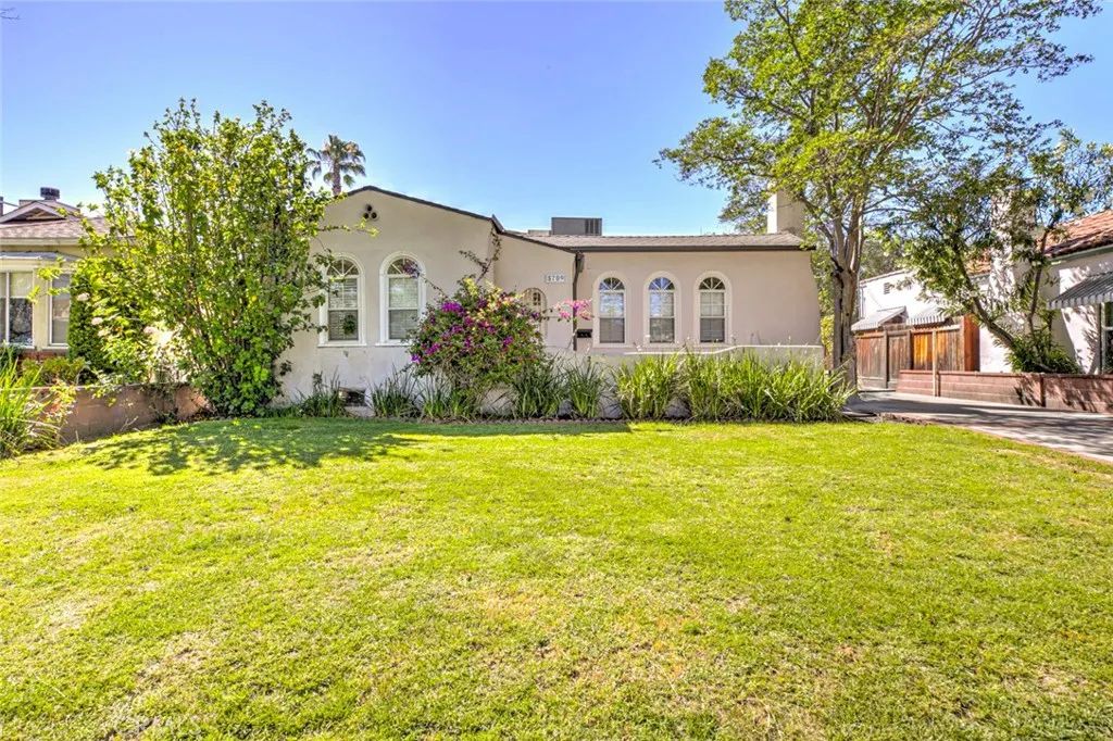 5709 Beck Avenue, North Hollywood, CA 91601