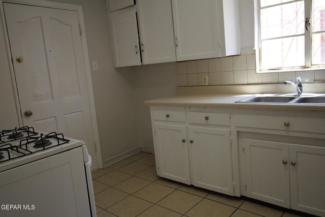 3315 SACRAMENTO Avenue, El Paso, TX 79930