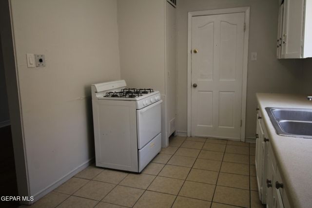 3315 SACRAMENTO Avenue, El Paso, TX 79930