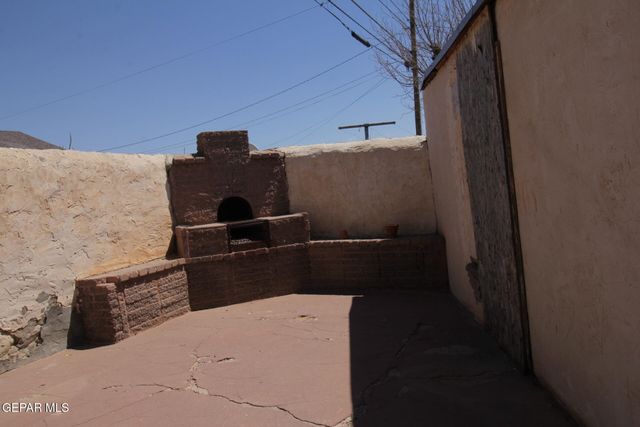 3315 SACRAMENTO Avenue, El Paso, TX 79930
