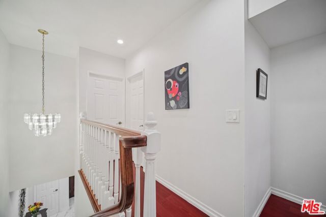 9520 Via Tivoli, Burbank, CA 91504