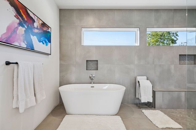 9733 Mixon Drive, Dallas, TX 75220