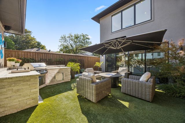 9733 Mixon Drive, Dallas, TX 75220