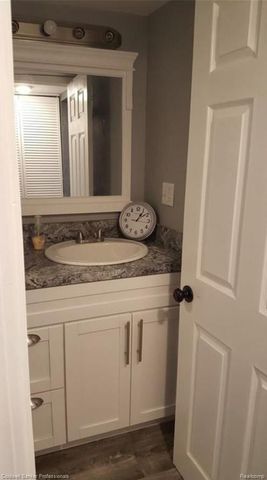 270 Indian Trail, Deerfield Township, MI 48421
