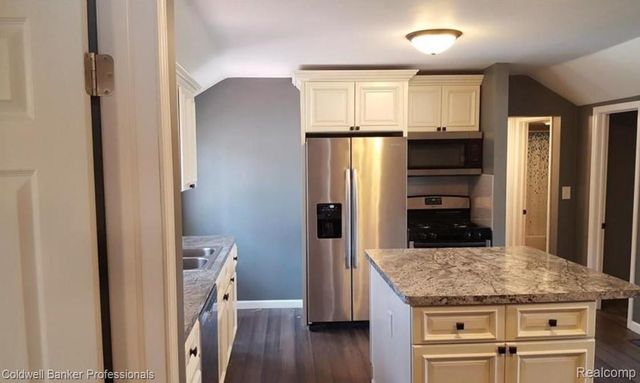 270 Indian Trail, Deerfield Township, MI 48421