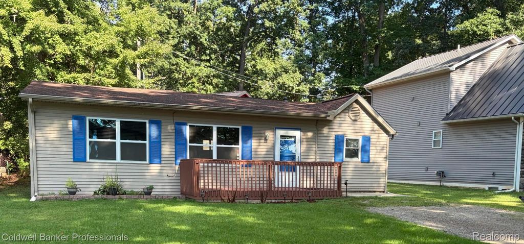270 Indian Trail, Deerfield Township, MI 48421