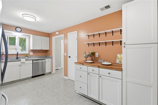 5196 Polen Drive, Kettering, OH 45440