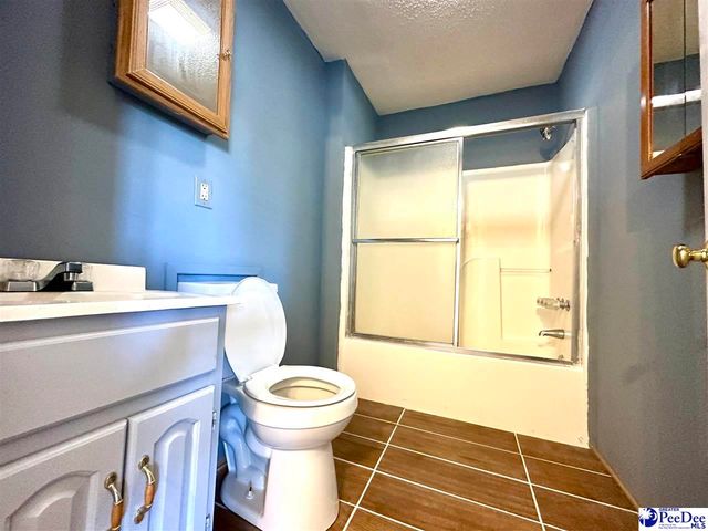 1528 Hickory Grove Rd, Bennettsville, SC 29512