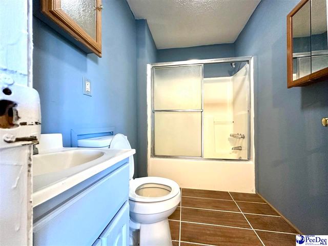 1528 Hickory Grove Rd, Bennettsville, SC 29512