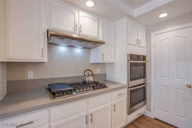 2704 Coventry Green Avenue, Henderson, NV 89074