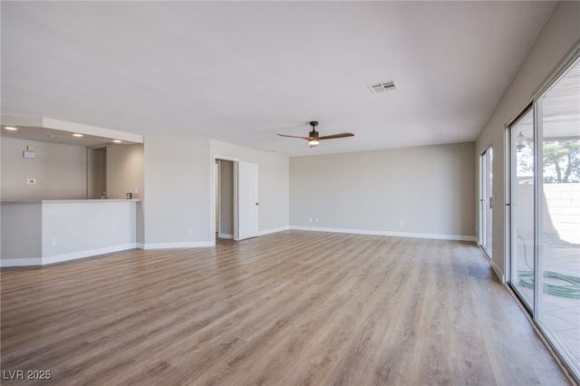 2704 Coventry Green Avenue, Henderson, NV 89074