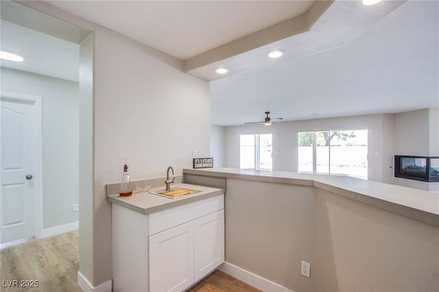 2704 Coventry Green Avenue, Henderson, NV 89074