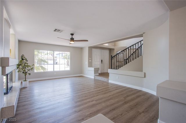 2704 Coventry Green Avenue, Henderson, NV 89074