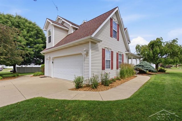 8297 Waxwing Drive, Tittabawassee Twp, MI 48623