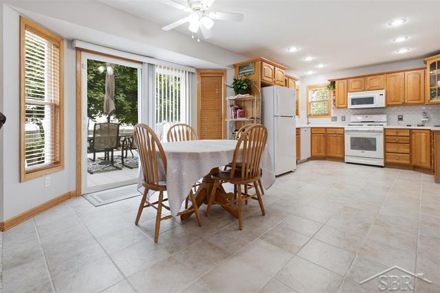 8297 Waxwing Drive, Tittabawassee Twp, MI 48623
