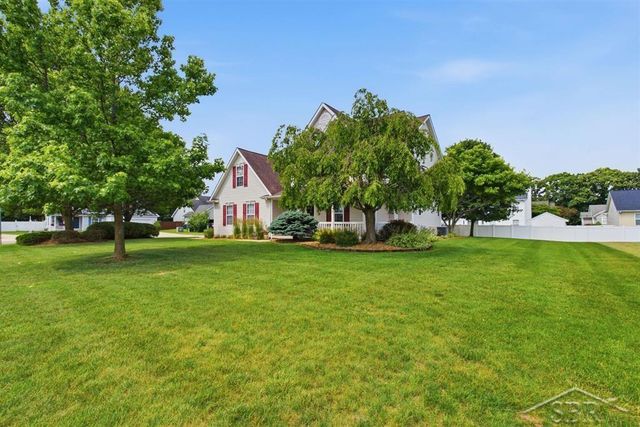 8297 Waxwing Drive, Tittabawassee Twp, MI 48623