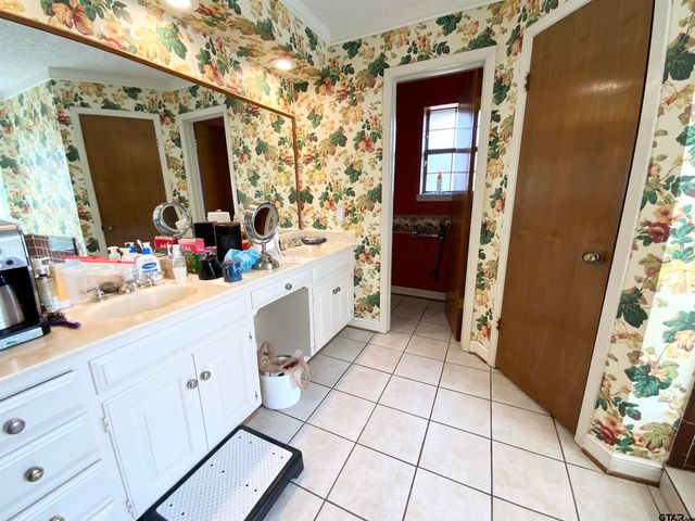 4913 Kirkcaldey Dr., Tyler, TX 75701