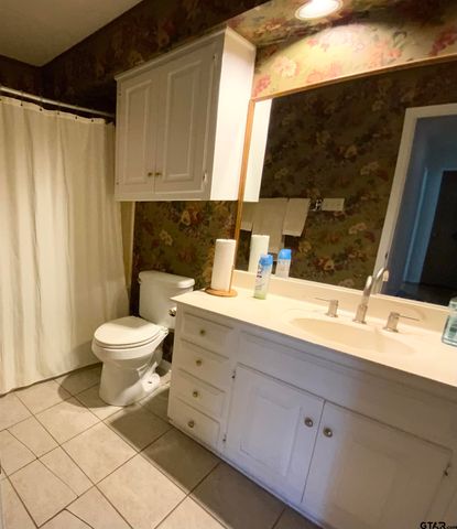 4913 Kirkcaldey Dr., Tyler, TX 75701