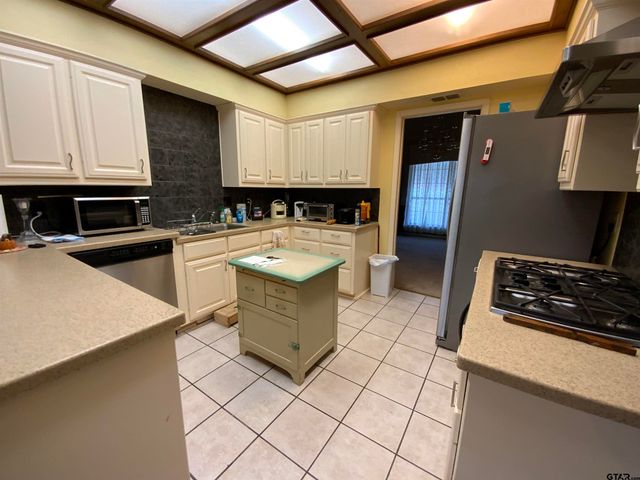 4913 Kirkcaldey Dr., Tyler, TX 75701