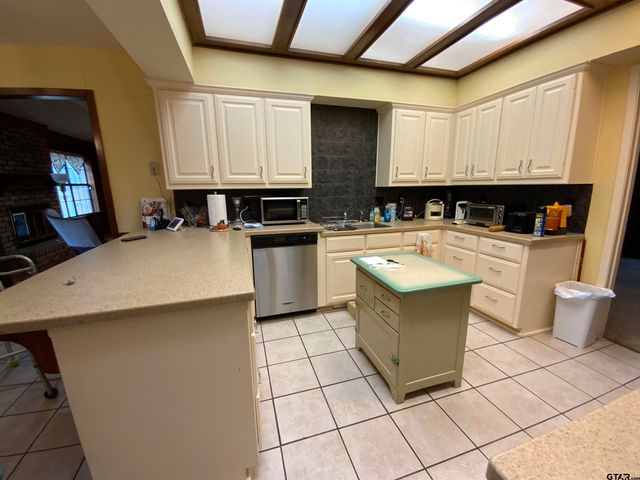 4913 Kirkcaldey Dr., Tyler, TX 75701