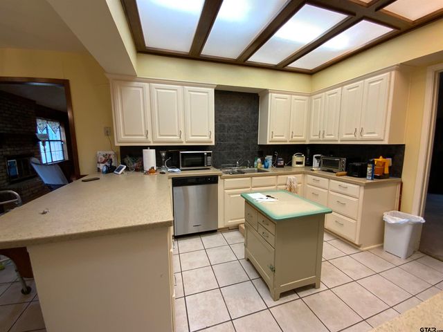 4913 Kirkcaldey Dr., Tyler, TX 75701