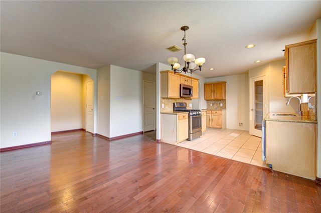 19130 Mission Fort Lane, Richmond, TX 77407