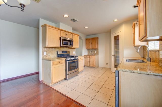 19130 Mission Fort Lane, Richmond, TX 77407
