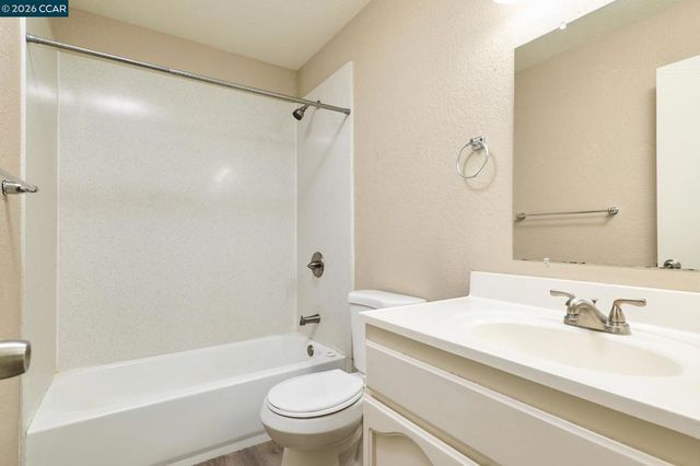 120 120 Persimmon Dr, Vallejo, CA 94589