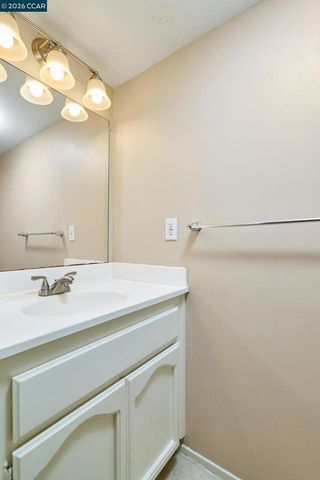 120 120 Persimmon Dr, Vallejo, CA 94589