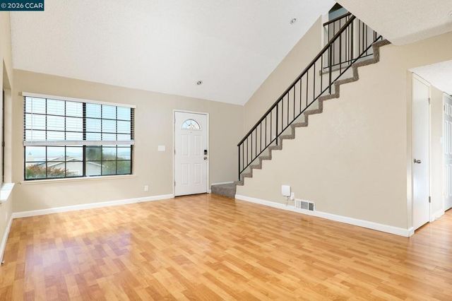 120 120 Persimmon Dr, Vallejo, CA 94589