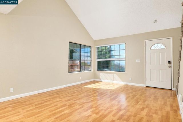 120 120 Persimmon Dr, Vallejo, CA 94589