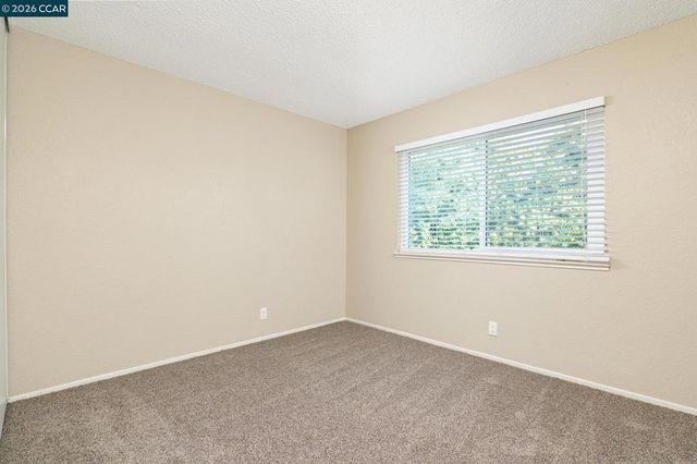 120 120 Persimmon Dr, Vallejo, CA 94589