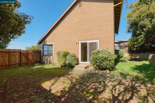 120 120 Persimmon Dr, Vallejo, CA 94589