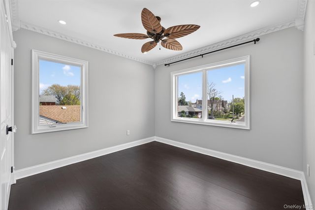 171 South Street, New Hyde Park, NY 11040