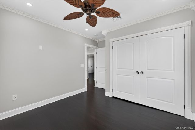 171 South Street, New Hyde Park, NY 11040