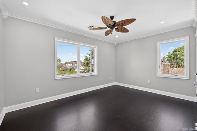 171 South Street, New Hyde Park, NY 11040