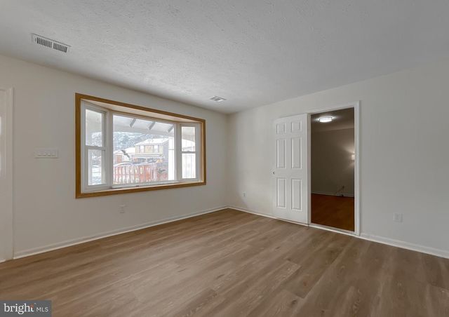 2094 CHAPELSIDE CT, Waldorf, MD 20602