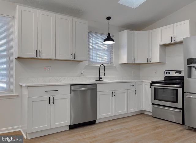 2094 CHAPELSIDE CT, Waldorf, MD 20602